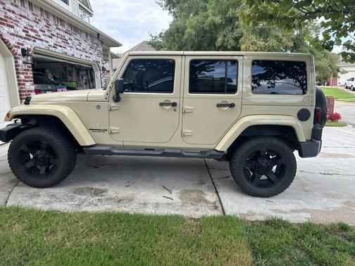 2011 Jeep Wrangler Unlimited Sahara