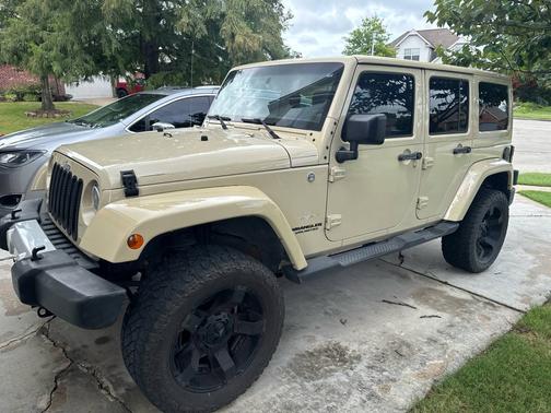 2011 Jeep Wrangler Unlimited Sahara