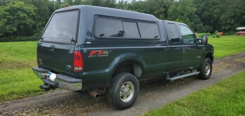 Green 2004 Ford F-350 Lariat SuperCab Super Duty