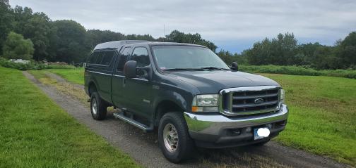 Green 2004 Ford F-350 Lariat SuperCab Super Duty