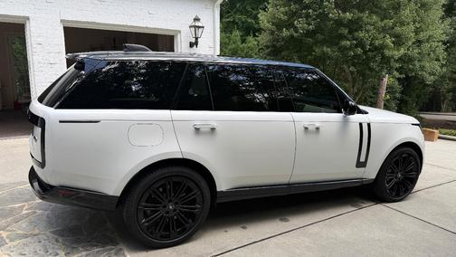 White 2023 Land Rover Range Rover P530 SE LWB 7 Seat
