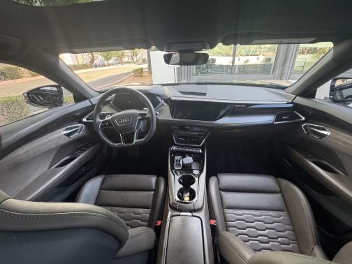 2022 Audi e-tron GT Prestige