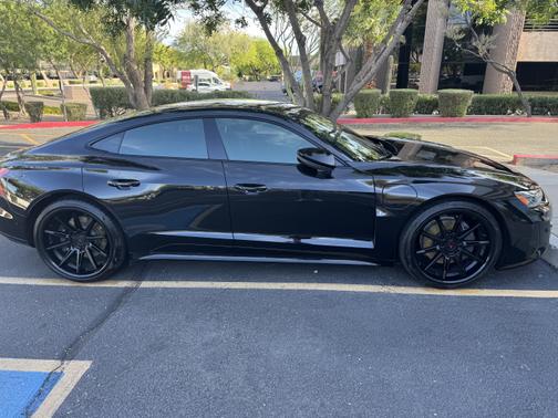 2022 Audi e-tron GT Prestige