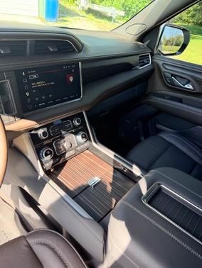 White 2023 GMC Yukon Denali