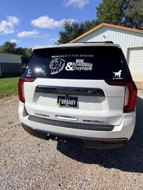 White 2023 GMC Yukon Denali