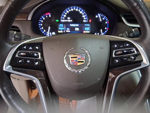 Red 2015 Cadillac XTS Luxury