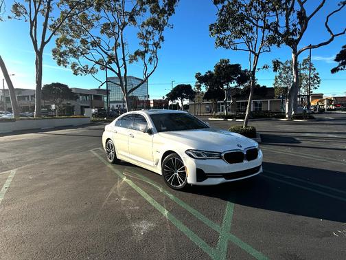 White 2022 BMW 530e Base