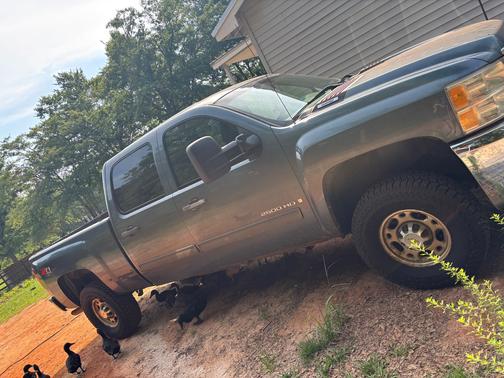 2009 Chevrolet Silverado 2500 LT Crew Cab