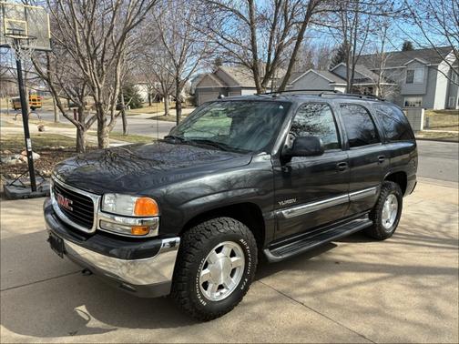 Gray 2005 GMC Yukon SLT