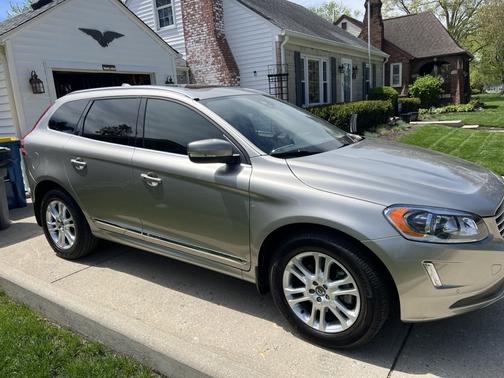 2016 Volvo XC60 T5 Premier