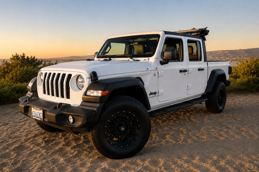 White 2021 Jeep Gladiator Sport