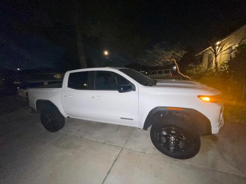 2024 GMC Canyon Elevation