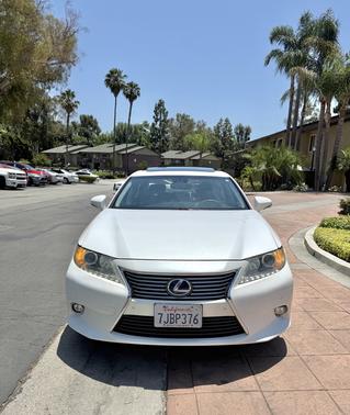 2015 Lexus ES 300h Base