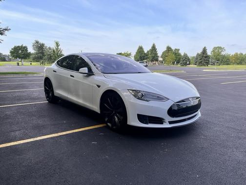 White 2015 Tesla Model S 85D