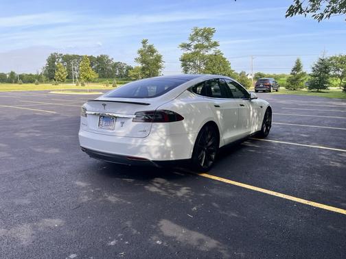 White 2015 Tesla Model S 85D
