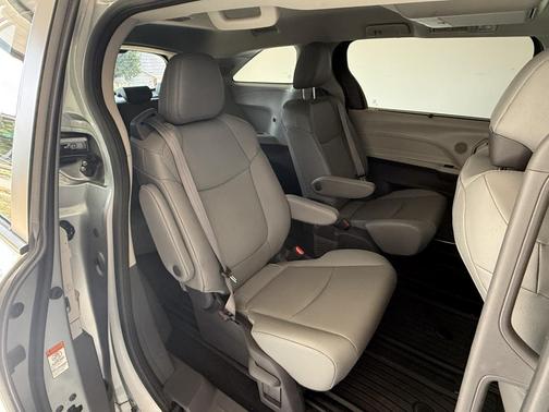 Silver 2021 Toyota Sienna XLE 7 Passenger