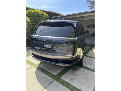 2024 Land Rover Range Rover P550e Autobiography SWB