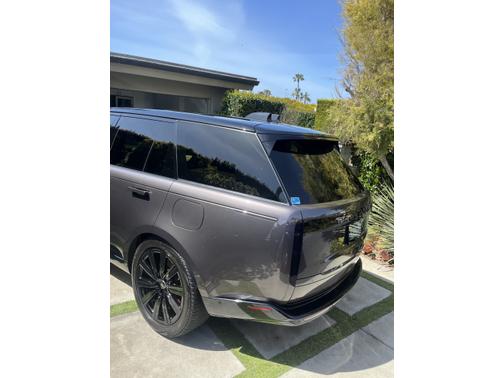 2024 Land Rover Range Rover P550e Autobiography SWB