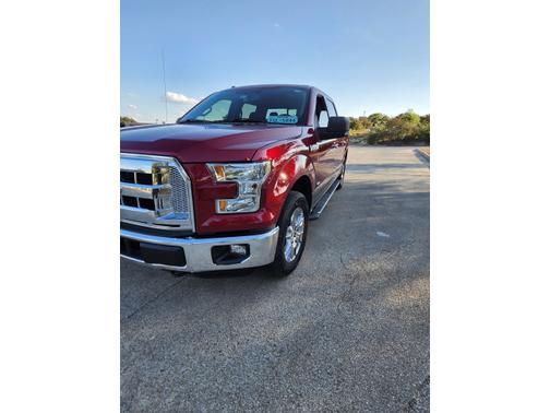 Red 2016 Ford F-150 XLT