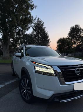 2022 Nissan Pathfinder Platinum