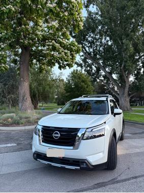2022 Nissan Pathfinder Platinum