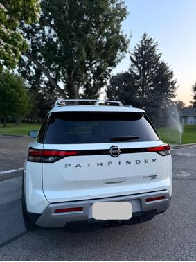 2022 Nissan Pathfinder Platinum