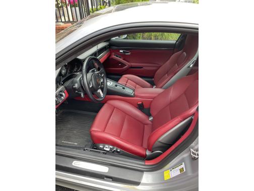 Photo 3 of 5 of 2017 Porsche 911 Carrera 4S