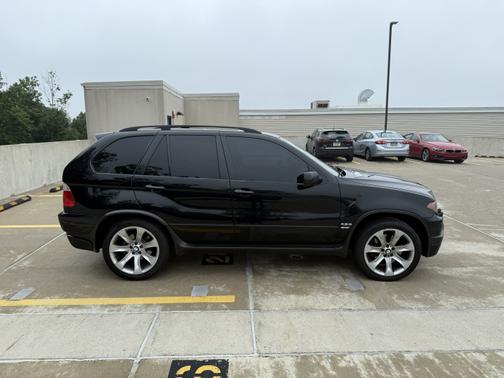 2004 BMW X5 4.8is