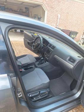 Gray 2017 Volkswagen Jetta 1.4T S