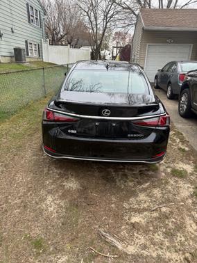 Black 2024 Lexus ES 300h Ultra Luxury