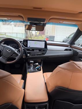 Black 2024 Lexus ES 300h Ultra Luxury