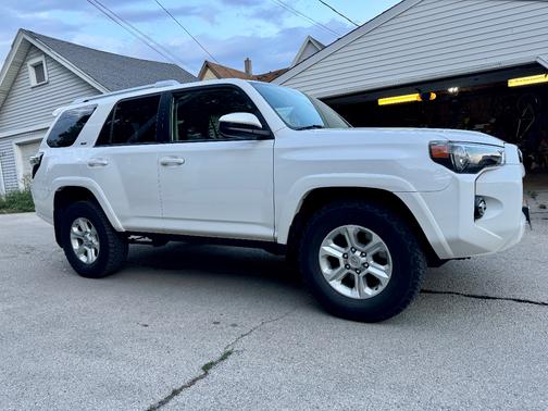 White 2014 Toyota 4Runner SR5