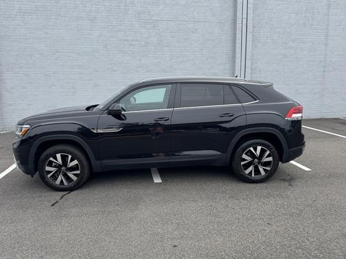 2022 Volkswagen Atlas Cross Sport 2.0T SE