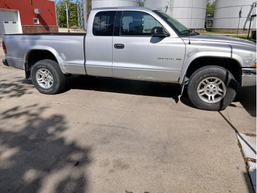 Silver 2001 Dodge Dakota SLT Club Cab
