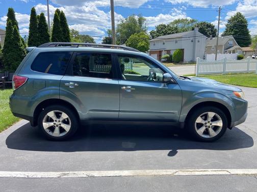 Green 2009 Subaru Forester 2.5 XT