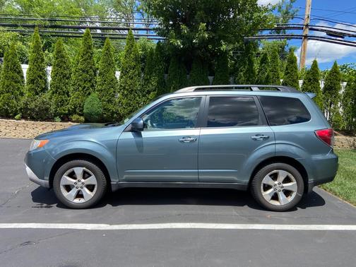 Green 2009 Subaru Forester 2.5 XT