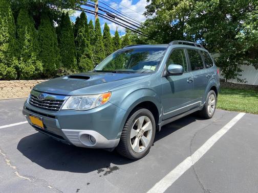 Green 2009 Subaru Forester 2.5 XT