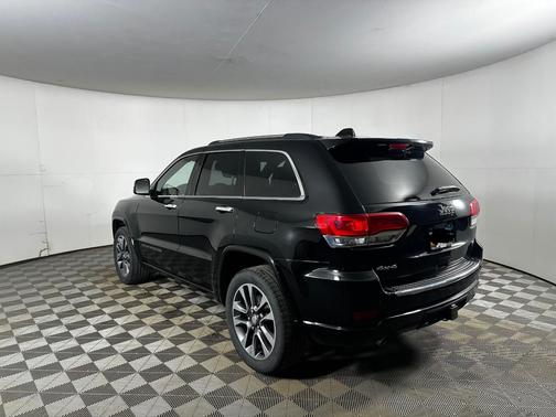 Black 2017 Jeep Grand Cherokee Overland