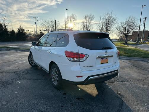 2015 Nissan Pathfinder SV