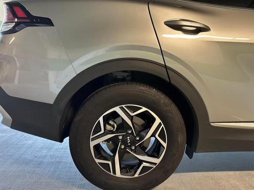 Gray 2025 Kia Sportage LX