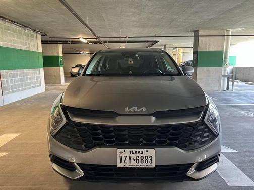 Gray 2025 Kia Sportage LX
