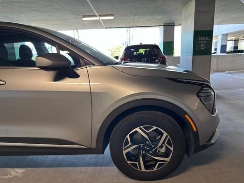 Gray 2025 Kia Sportage LX