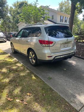 Silver 2013 Nissan Pathfinder Platinum
