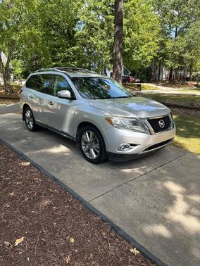 Silver 2013 Nissan Pathfinder Platinum