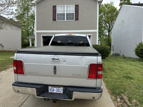 2007 Lincoln Mark LT Base