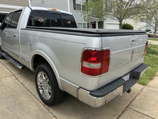 2007 Lincoln Mark LT Base