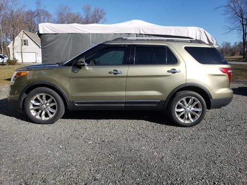 Photo 2 of 16 of 2013 Ford Explorer Limited