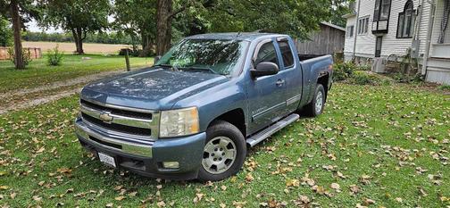 Blue 2011 Chevrolet Silverado 1500 LT