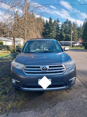 2011 Toyota Highlander SE