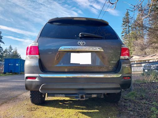 2011 Toyota Highlander SE